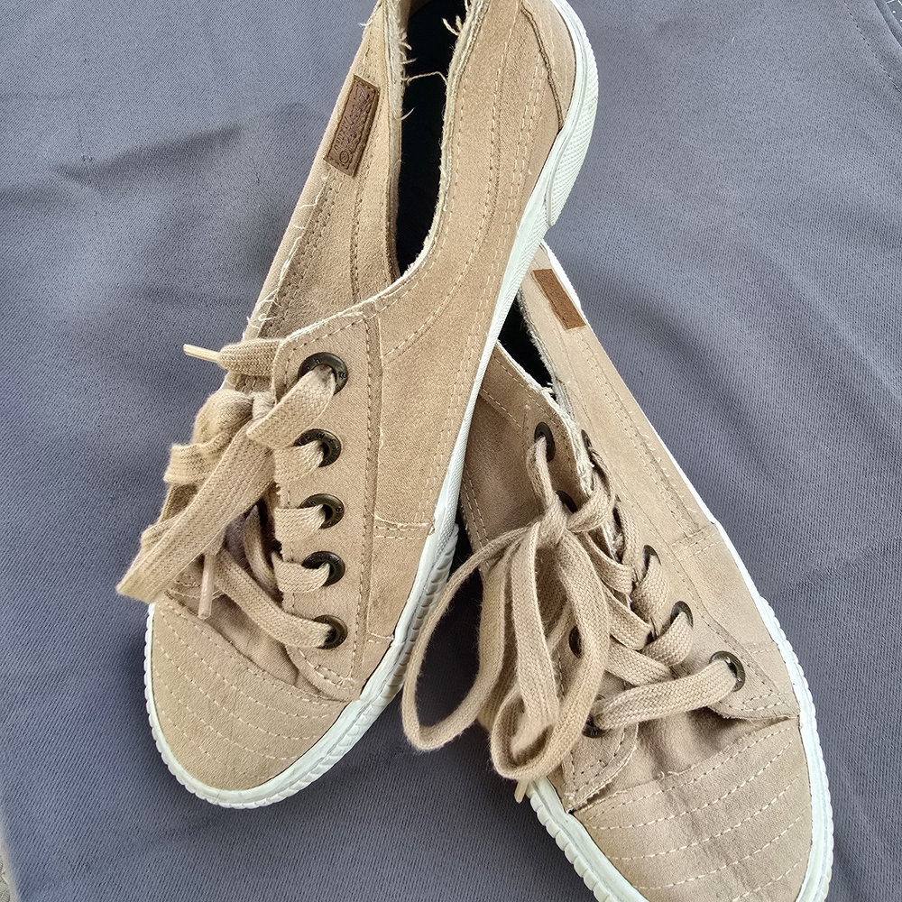 Blowfish Malibu Tan Canvas Sneakers